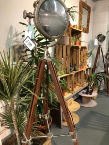 Culinary Concepts LDN Floor Lamp with Tripod